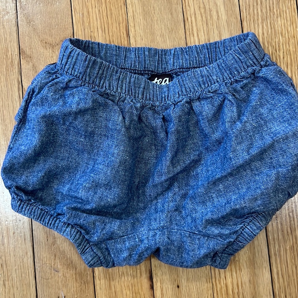 Tea collection bubble shorts 18-24M